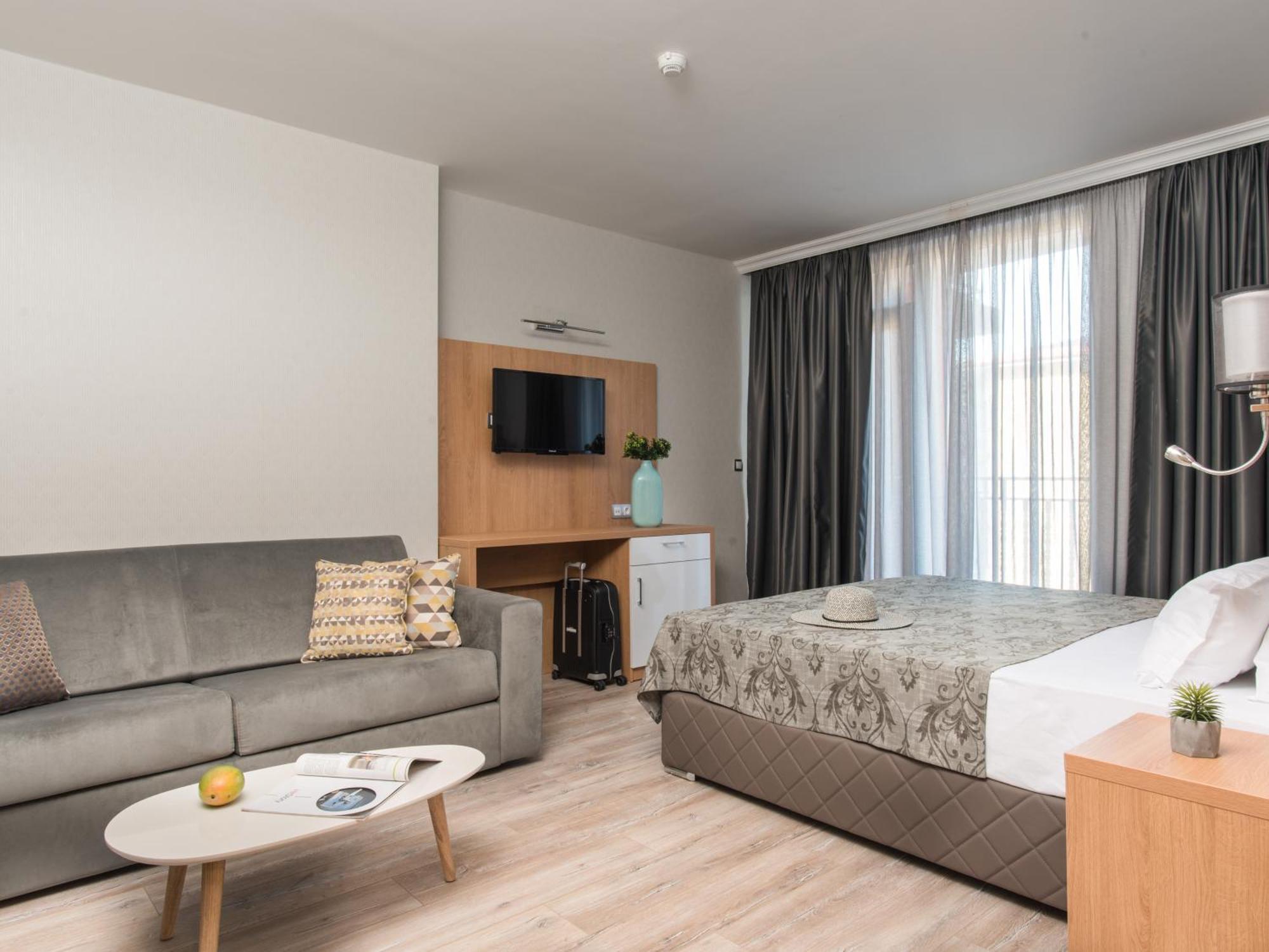 Tia Maria Is Situated In The Southern Part Of The Sunny Beach Resort מראה חיצוני תמונה